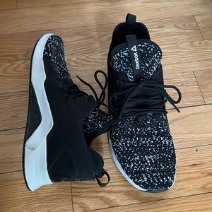 Reebok women’s Sz 11 sneakers.